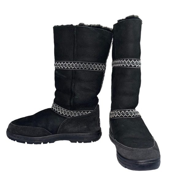 UGG Sundance Revival tall boot. Size 8 GUC - Picture 7 of 12